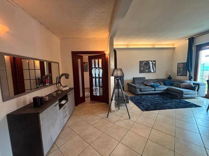 Appartamento con 6 locali in vendita in Via Cassia Aurelia I, Chiusi Scalo, Chiusi