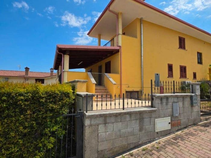 Appartamento trilocale in vendita in San Sostene