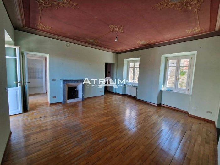 Casa con 6 locali in vendita in Via Giovanni Flecchia, Centro, Piverone