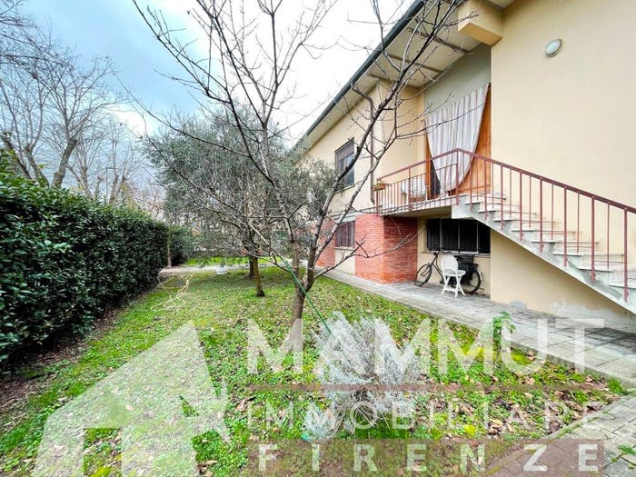 Casa con 6 locali in vendita in Via Aprile, Limite, Capraia e Limite