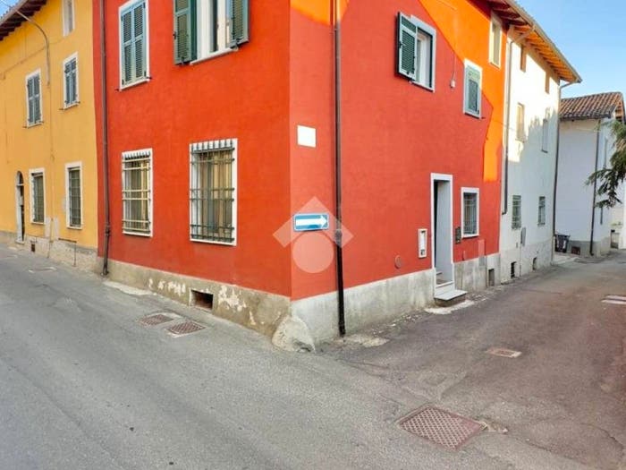 Casa quadrilocale in vendita in Via Cavour, Pasturana