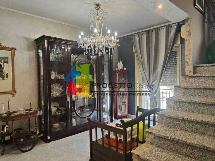 Casa con 6 locali in vendita in Via Libertà, Centro, Riposto