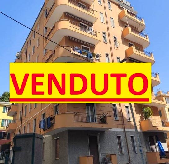 Appartamento trilocale in vendita in Via Camillo Vianson, Pegli, Genova