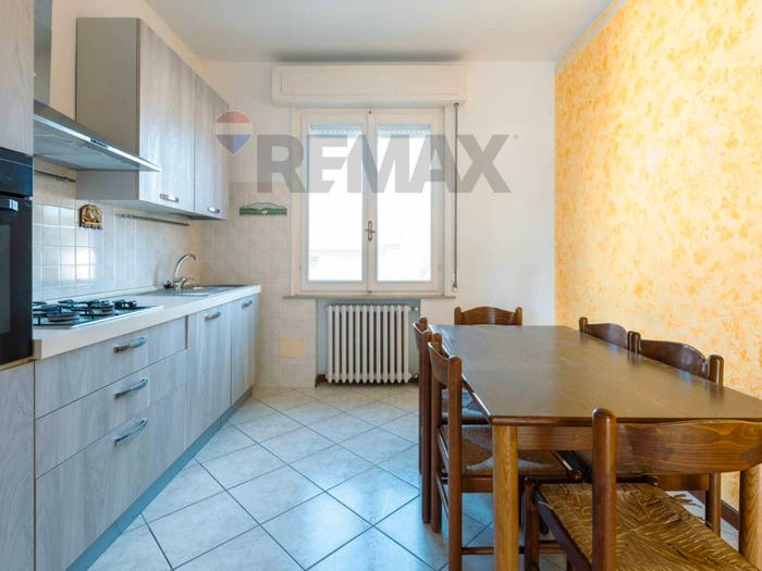 Appartamento quadrilocale in vendita in Frazione Carzeto, Carzeto, Soragna