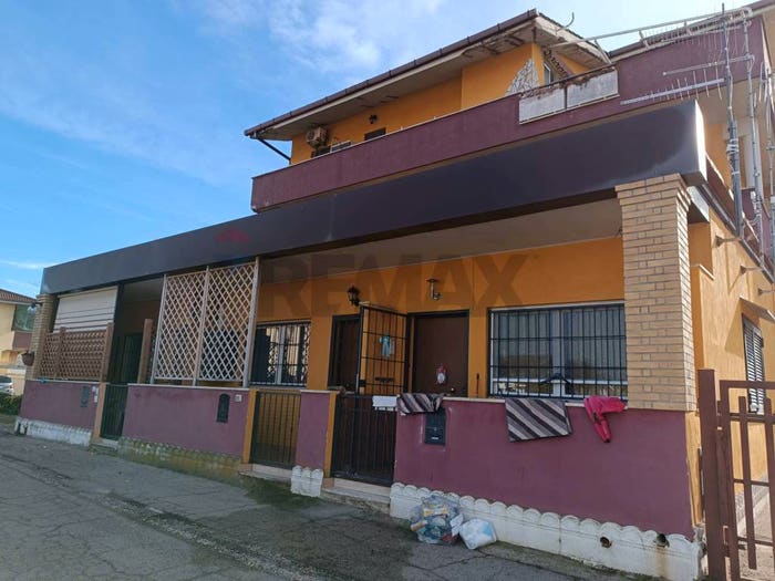 Appartamento trilocale in vendita in Via Agrigento, Lido dei Coralli Sabbiedoro, Ardea