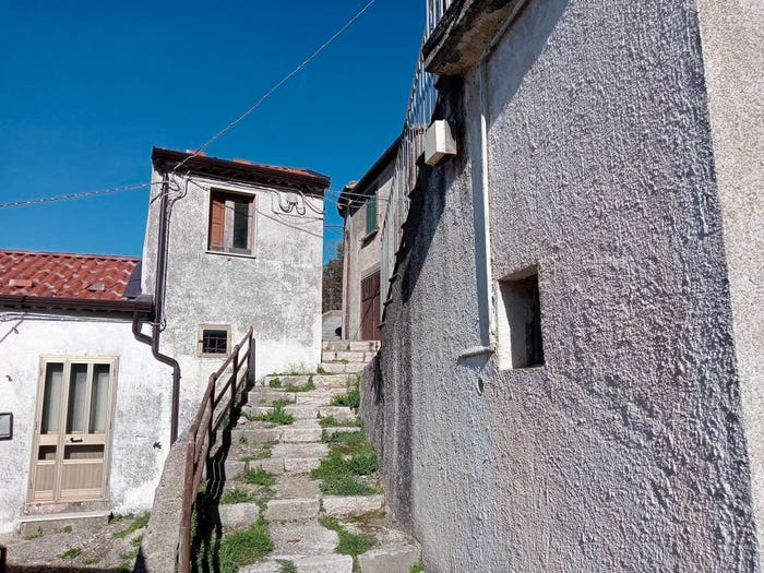 Appartamento trilocale in vendita in Vico III Ariosto, San Fele