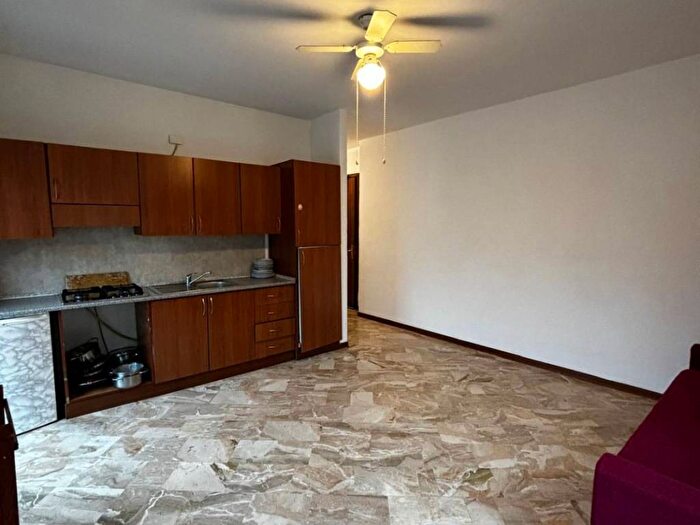 Appartamento trilocale in vendita in Via Aquileia, Via Veneto Borgo Trento, Brescia