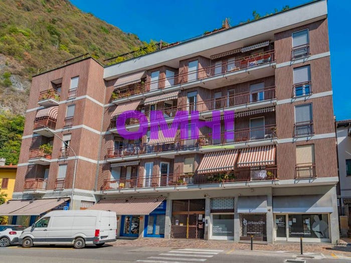 Appartamento quadrilocale in vendita in Via Ceretti, Laveno, LavenoMombello