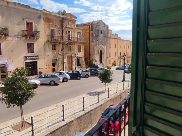 Appartamento con 6 locali in vendita in Corso Umberto I, Sambuca di Sicilia
