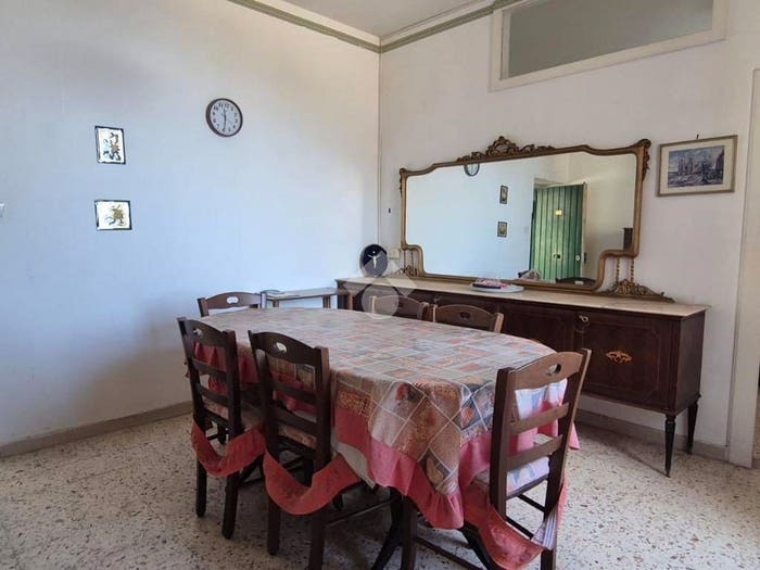 Appartamento quadrilocale in vendita in VIA SAN FILIPPO NERI, Pontone, Scala