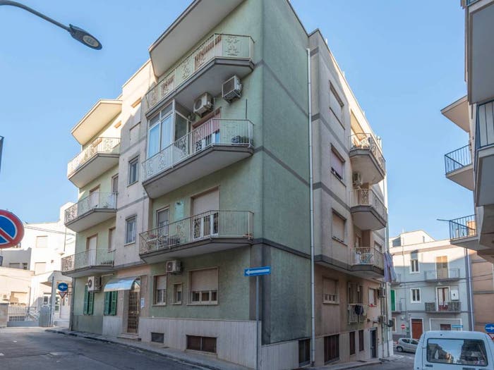 Appartamento con 6 locali in vendita in via damiano chiesa, Centro, Cisternino