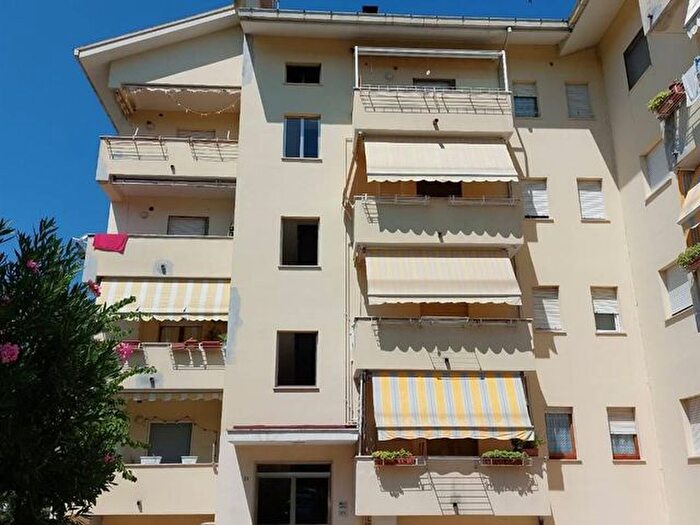Appartamento con 7 locali in vendita in Via Umberto Cipollone, Lanciano