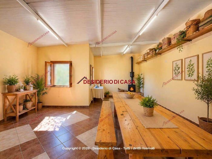 Casa trilocale in vendita in Via Stradale, Pettineo