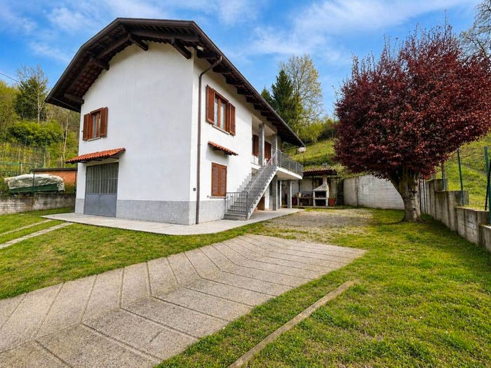 Casa quadrilocale in vendita in Via Lame, Canale
