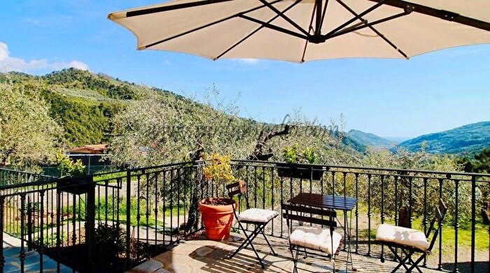 Casa con 6 locali in vendita in località barbaira, Dolceacqua