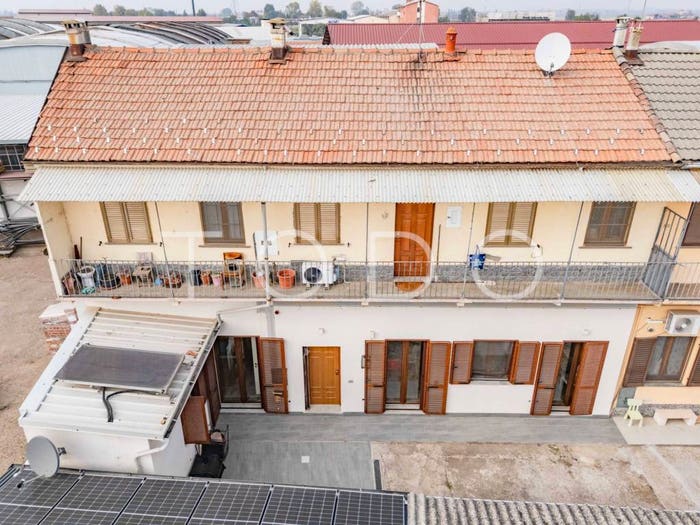 Appartamento con 6 locali in vendita in Via Leonardo Walter Manzone, Isola Bennet Belvedere, Vercelli