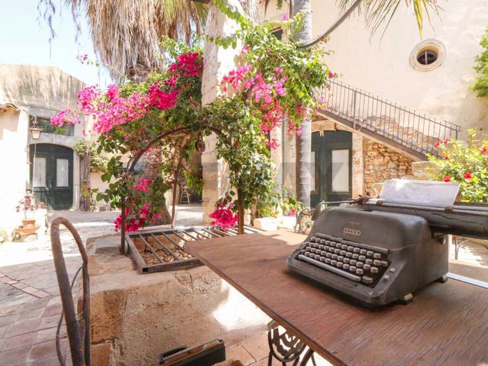 Casa con 6 locali in vendita in VIA POZZO DI MAZZA, Fanusa, Siracusa