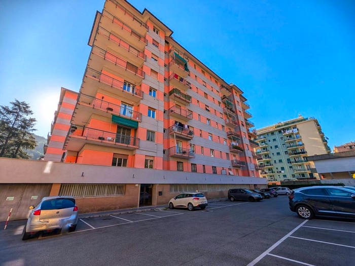 Appartamento trilocale in vendita in Via Piacenza, Staglieno, Genova