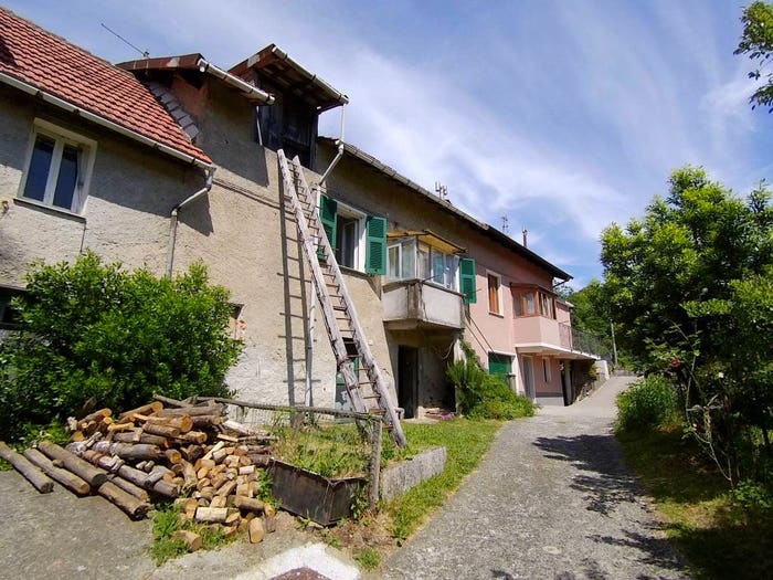 Casa quadrilocale in vendita in Via San Pietro, Centro, Masone