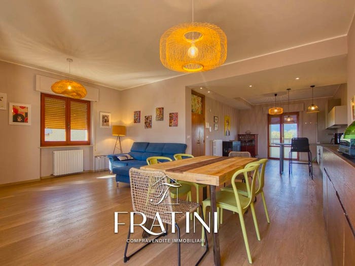 Casa con 6 locali in vendita in Via Faraone, Maltignano