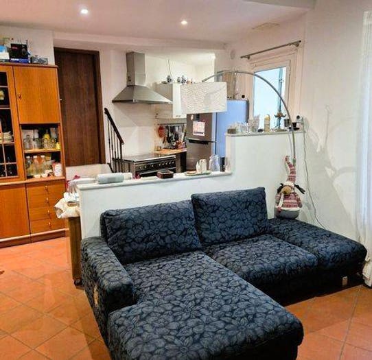 Casa con 6 locali in vendita in Corso Dante Alighieri, Castellaro