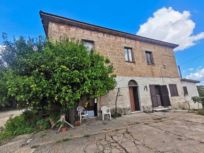 Casa con 6 locali in vendita in Via Villanova, Caiazzo
