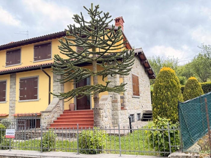 Casa con 6 locali in vendita in Località Caiano, Caiano, Castel San Niccolò