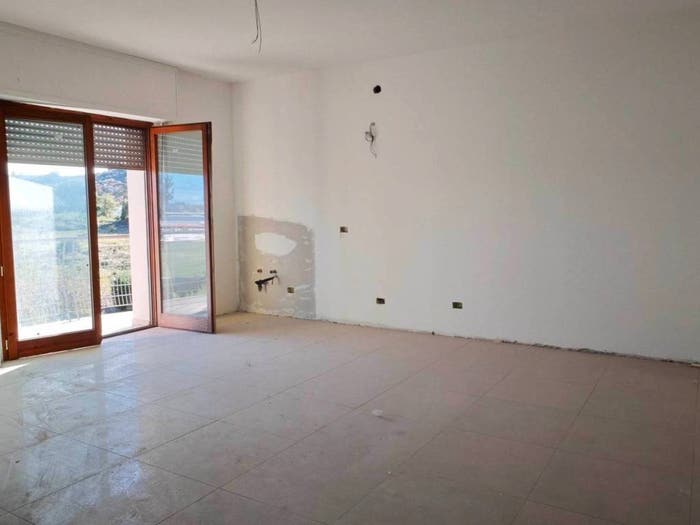 Appartamento trilocale in vendita in Via Ettore Giannini, Centro, Sinalunga