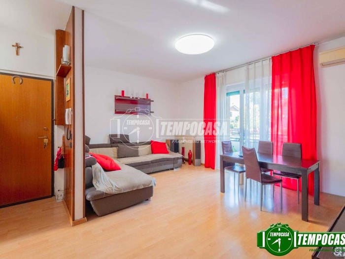 Appartamento quadrilocale in vendita in Via Pietro Micca, Centro, Magenta