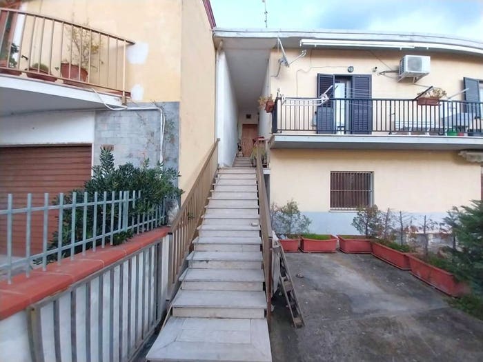 Appartamento quadrilocale in vendita in Contrada Santa Litterata, Centro, Belvedere Marittimo