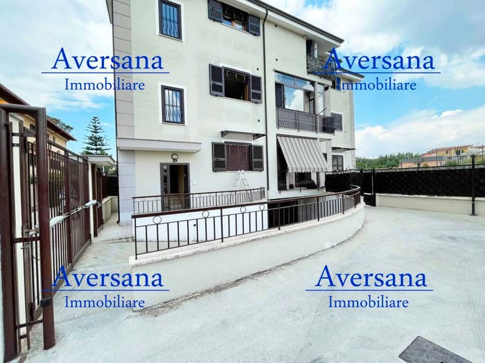 Appartamento con 5 locali in vendita in Via Selicelle, Monaci, Giugliano in Campania