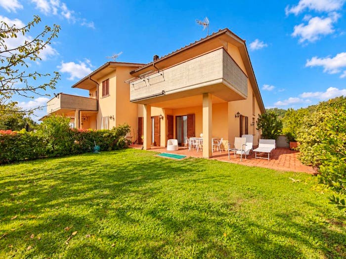 Casa con 6 locali in vendita in Via Alessandro Manzoni, Vaggio, Reggello