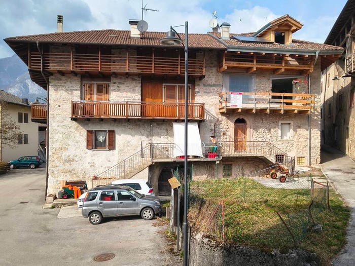 Appartamento trilocale in vendita in Frazione Poia, Poia, Comano Terme