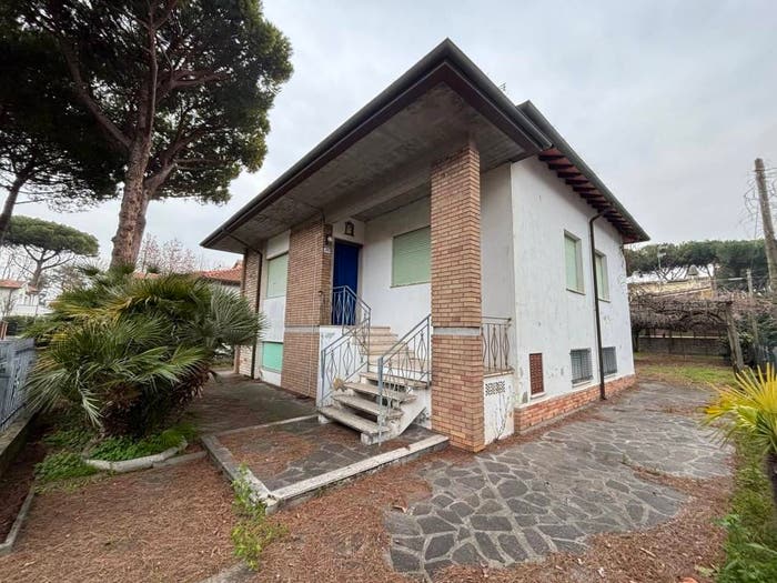 Casa con 6 locali in vendita in Viale Marsala, Centro, Cervia