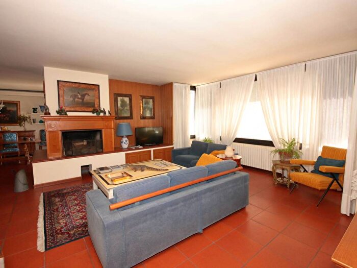 Casa con 6 locali in vendita in Via Giacomo Matteotti, Centro, Parabiago