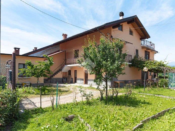 Casa con 5 locali in vendita in Borgata Piana, Barbania