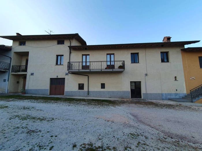 Appartamento con 6 locali in vendita in Strada dell'Ospidaletto, Gubbio