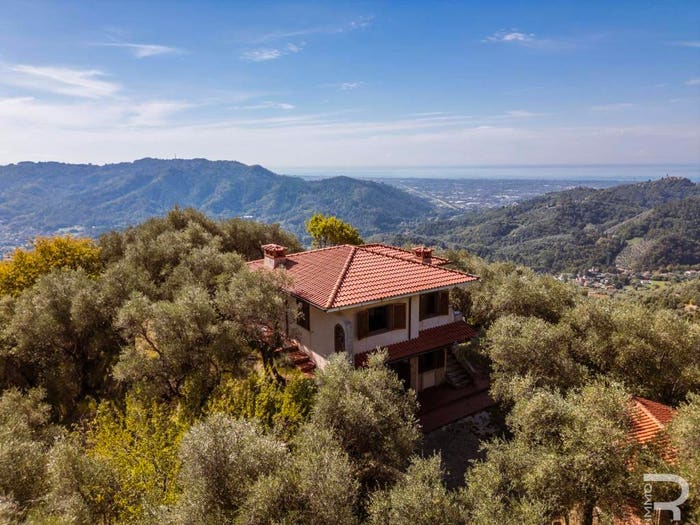 Casa quadrilocale in vendita in Via Duilio Pieri, Camaiore Paese, Camaiore