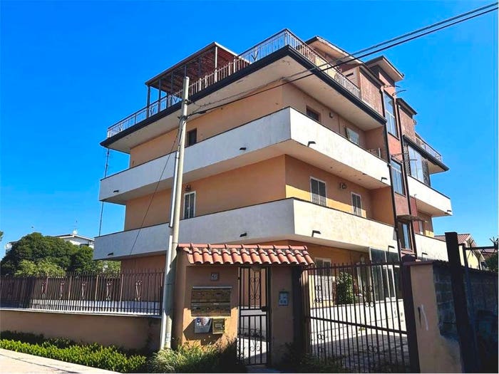 Appartamento quadrilocale in vendita in Via Castelbellino, Corcolle, Roma