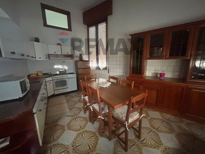 Casa con 6 locali in vendita in via vittorio emanuele, Centro, Melilli