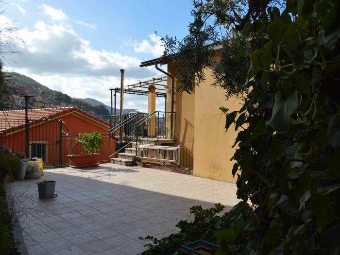 Appartamento trilocale in vendita in Via Mulinello, Testana, Avegno