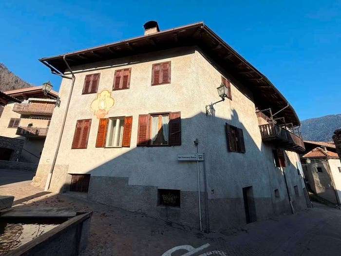 Appartamento con 6 locali in vendita in via Roma, Centro, Terzolas