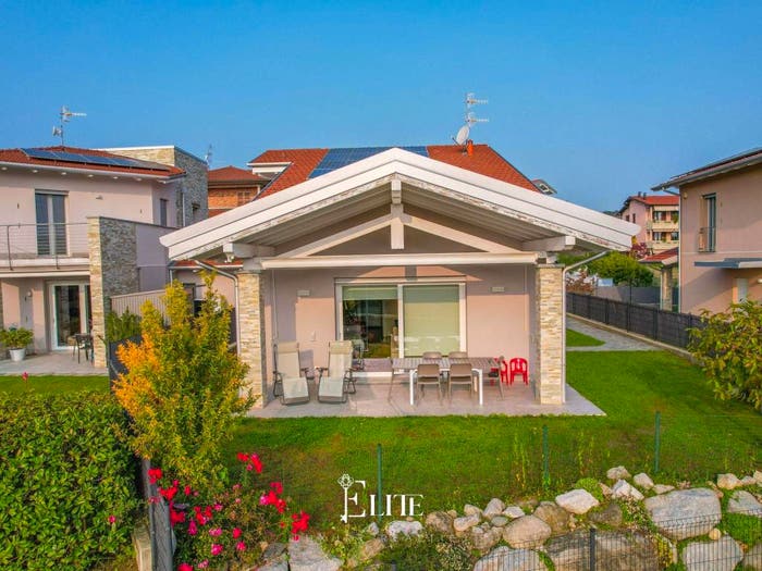 Casa quadrilocale in vendita in Via Giovanni XXIII, Centro, Daverio