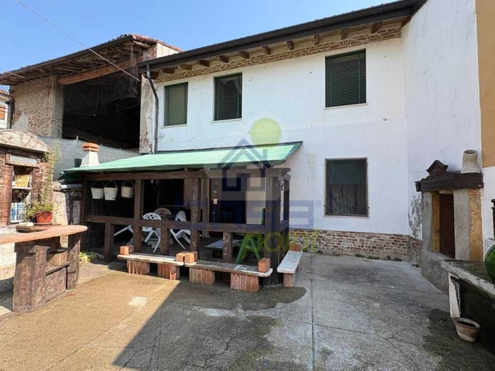 Casa con 6 locali in vendita in Scandolara Ripa d'Oglio