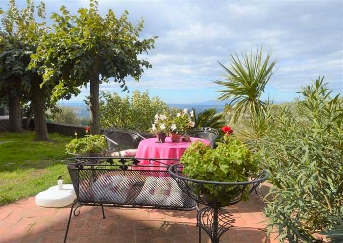 Casa con 6 locali in vendita in via Sambarontana, Lamporecchio