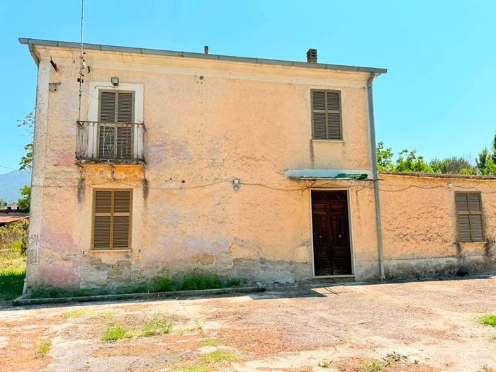 Casa con 5 locali in vendita in San Bartolomeo, Cassino