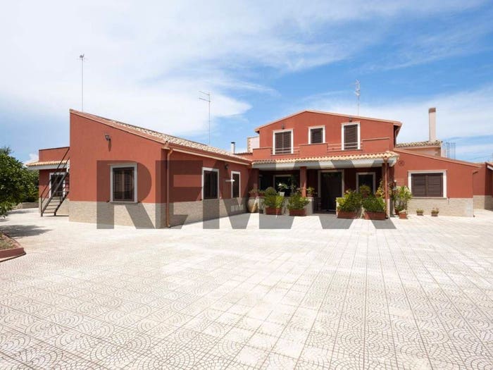 Casa con 6 locali in vendita in VIA PAOLO BORSELLINO, Centro, Augusta