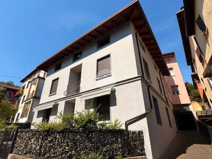 Appartamento trilocale in vendita in Via Gaetano Donizetti, Centro, Darfo Boario Terme