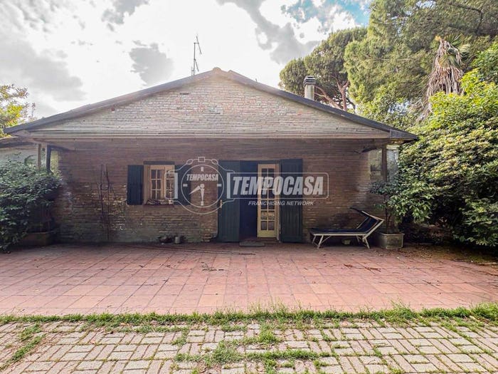 Casa con 5 locali in vendita in Bagnarola Capannaguzzo, Cesenatico