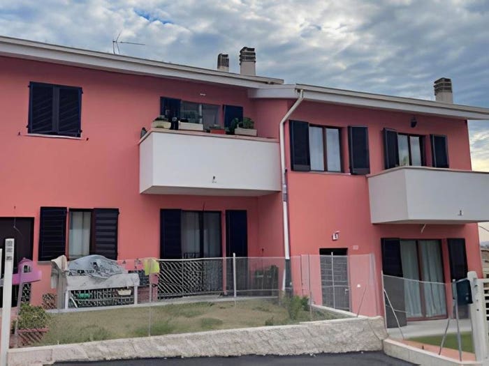 Appartamento trilocale in vendita in Agugliano